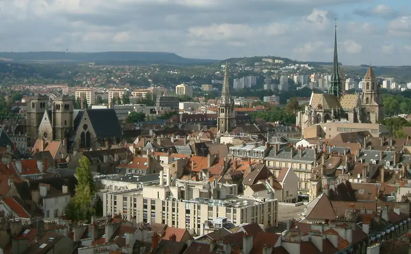 Dijon · Christophe.Finot, CC BY-SA 2.5 (Wikimedia Commons)